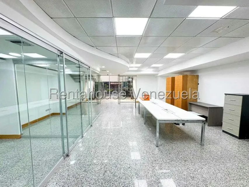 Local Comercial en Alquiler en Chacao, Distrito Metropolitano - 9