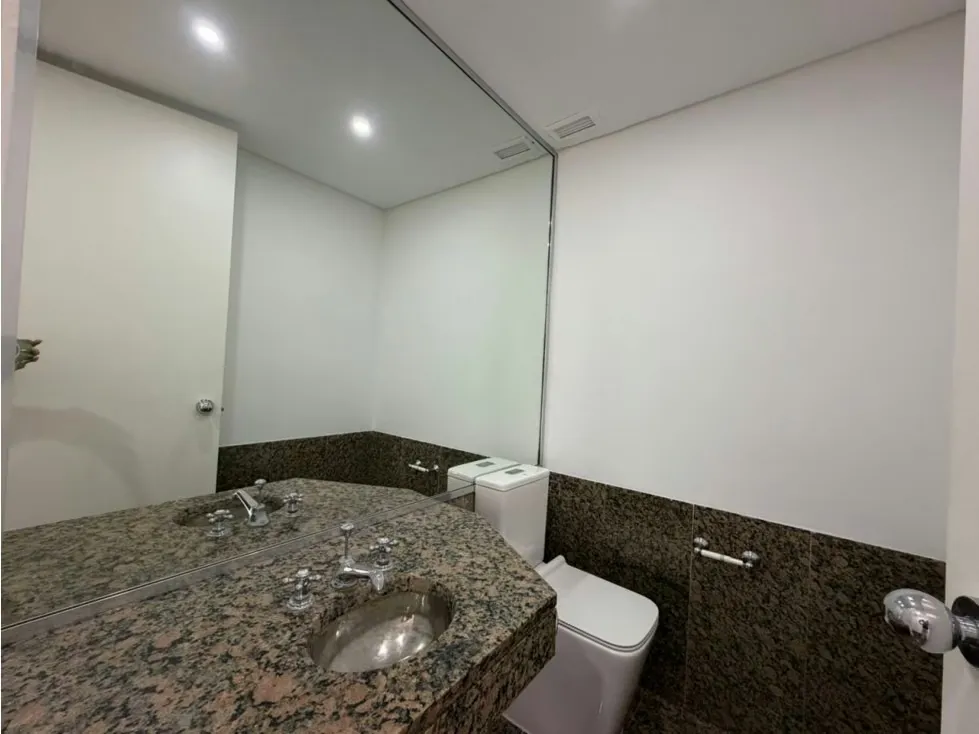 Se vende/alquila Apto 387m² 4h+2s/5b+s/5p Colinas de Valle Arriba - 16