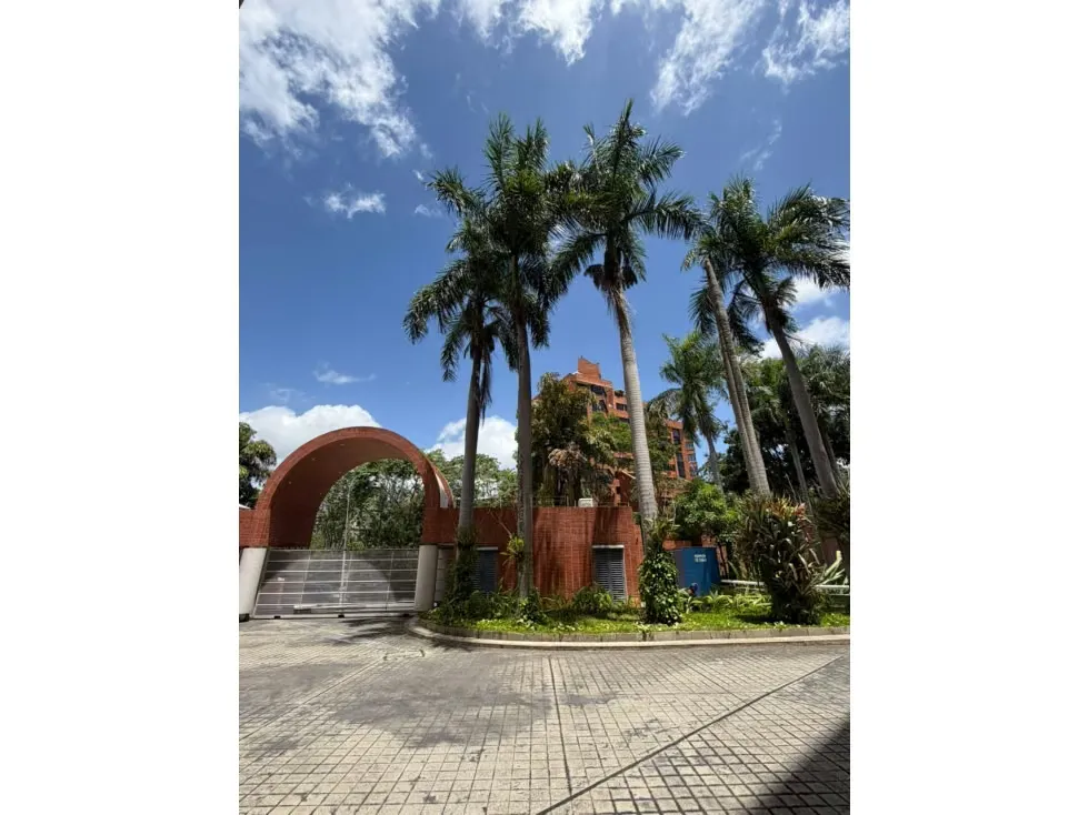 Se vende/alquila Apto 387m² 4h+2s/5b+s/5p Colinas de Valle Arriba - 18