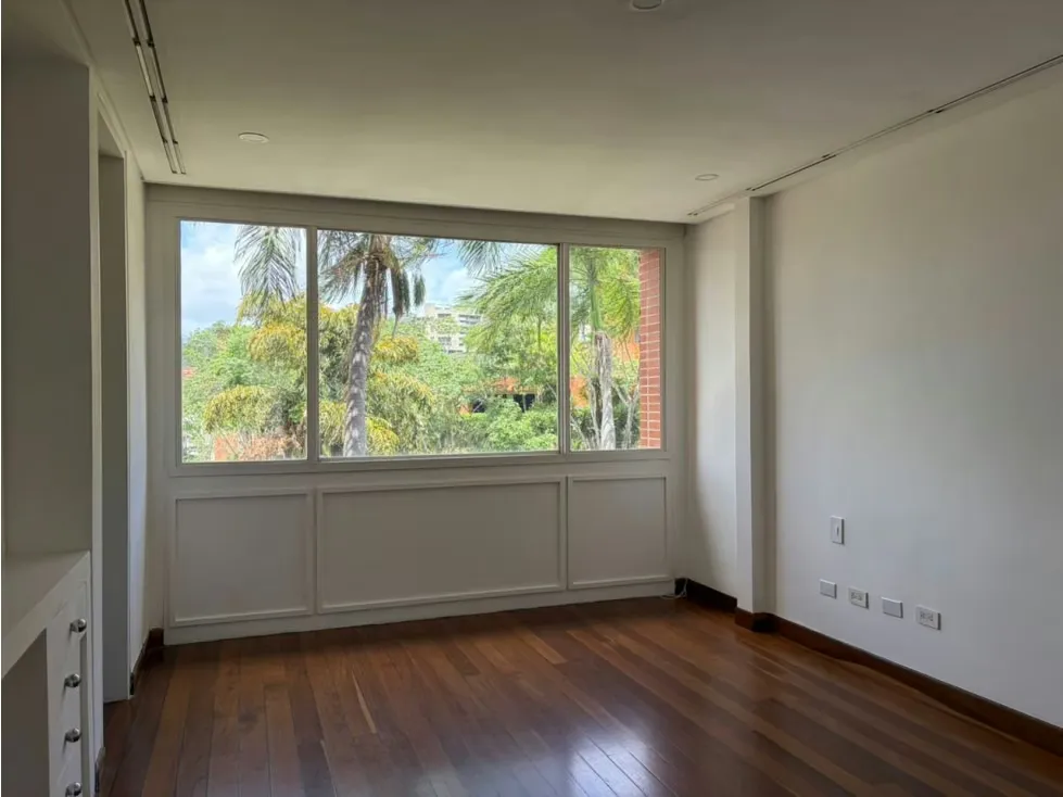 Se vende/alquila Apto 387m² 4h+2s/5b+s/5p Colinas de Valle Arriba - 6