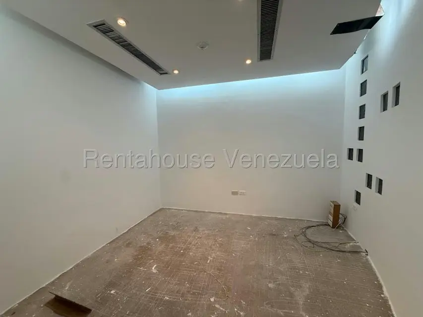 Oficina en Venta en Prados del Este, Distrito Metropolitano - 11