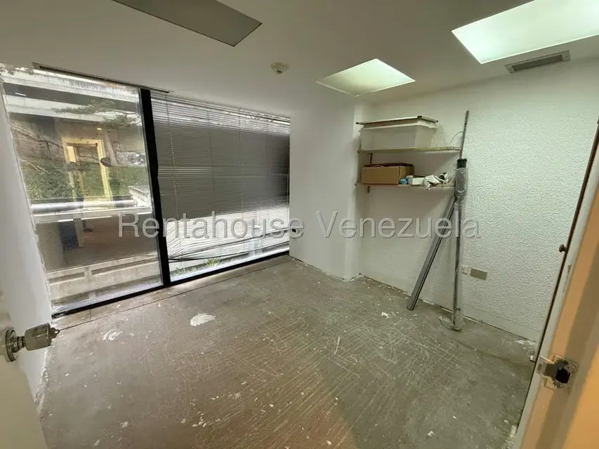 Oficina en Venta en Prados del Este, Distrito Metropolitano - 4