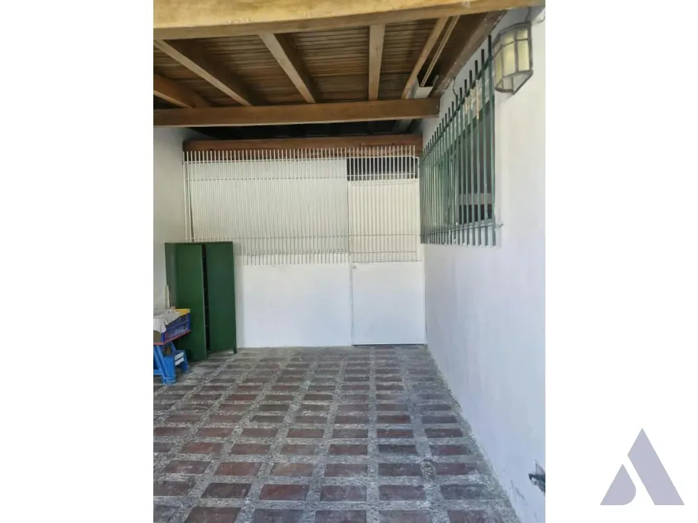 Alquilo anexo 450m2 Alto Prado 6451 - 6