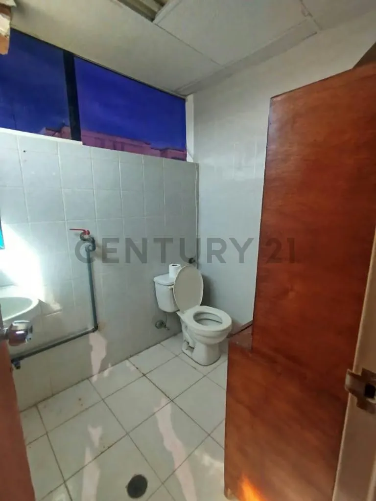 CENTURY 21 Cumana Gold ofrece en venta oficina o consultorio médico - 9