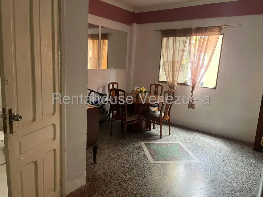 Apartamento (1 Nivel) en Alquiler en Las Acacias, Distrito Metropolitano - 5