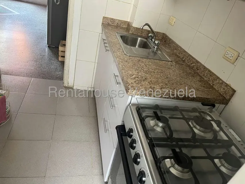 Apartamento (1 Nivel) en Alquiler en Las Acacias, Distrito Metropolitano - 8