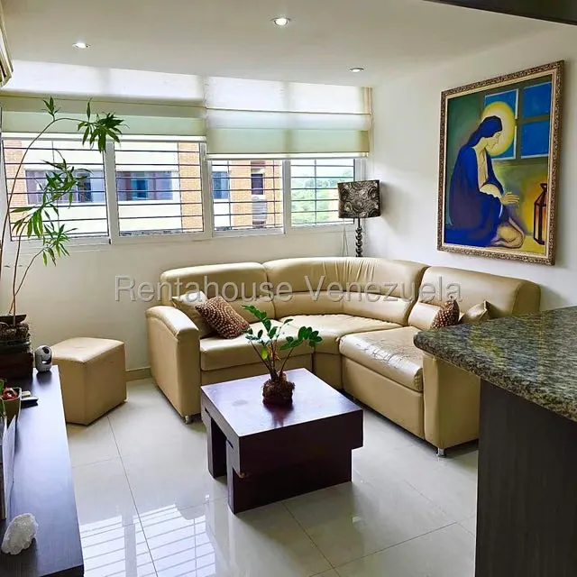 Apartamento (1 Nivel) en Venta en Los Naranjos Humboldt, Distrito Metropolitano - 2
