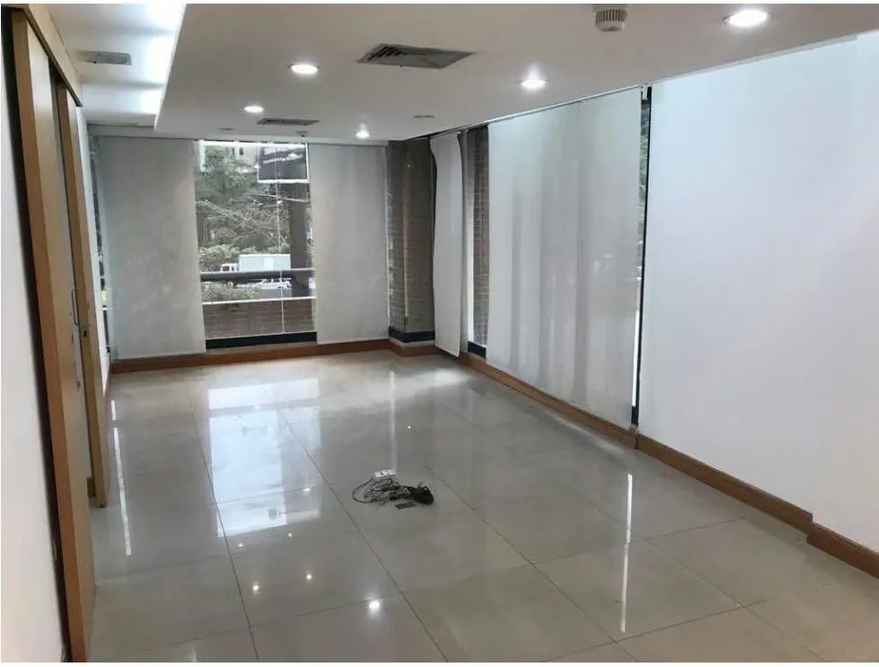 Vendo/alquilo oficina 300+200m2 El Rosal 7452 - 4
