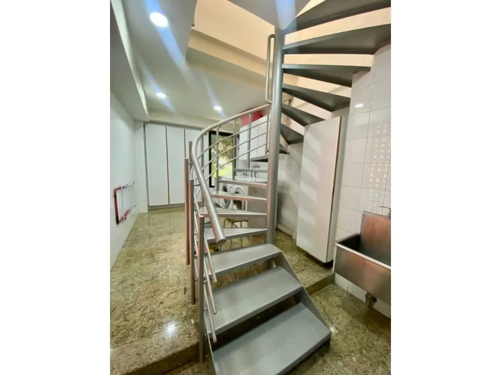 PENT-HOUSES - LOS PALOS GRANDES - 550 Mts2 - 12
