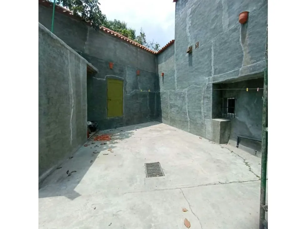 Alquilo local comercial 500m2 Pueblo del Hatillo 9812 - 9