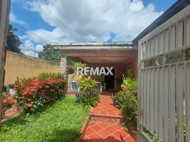 Venta Hermosa Quinta en Venta Residencias El Naranjal I - 2