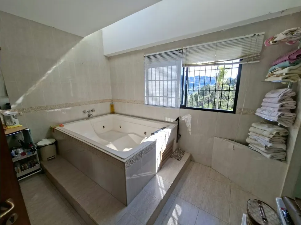 Venta Casa Urb. Monte Elena 10.000mts terreno 500 mts construccion - 23
