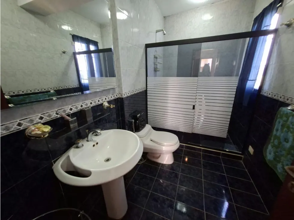 Venta Casa Urb. Monte Elena 10.000mts terreno 500 mts construccion - 35