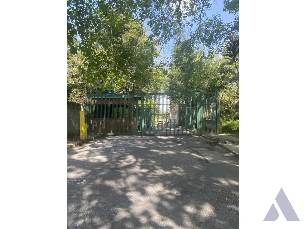 Venta Casa en calle cerrada 780 m2 La Lagunita 7629 - 2