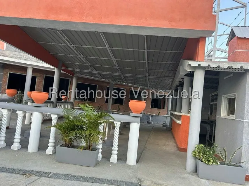 Local Comercial en Alquiler en Parroquia El Cuji, Lara - 2