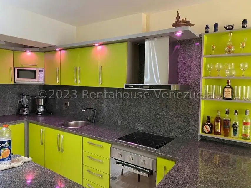 Apartamento (1 Nivel) en Venta en Agua Sal, Miranda - 2