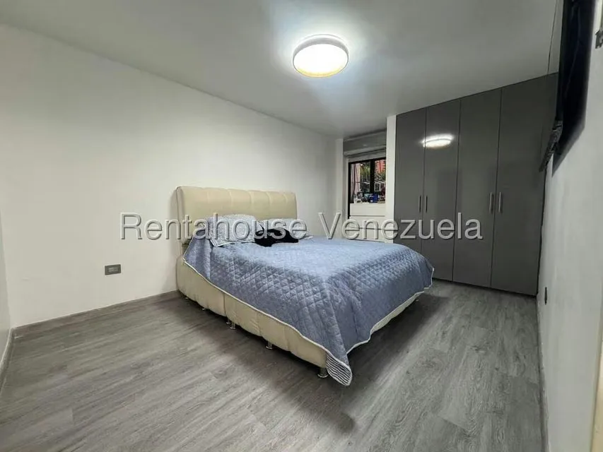 Apartamento (1 Nivel) en Venta en Santa Monica, Distrito Metropolitano - 12