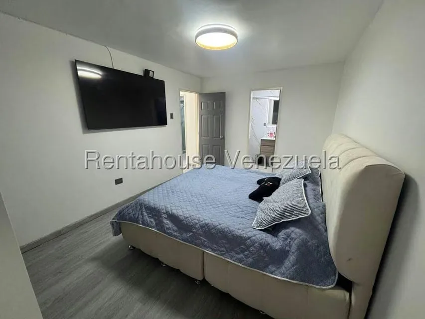 Apartamento (1 Nivel) en Venta en Santa Monica, Distrito Metropolitano - 13
