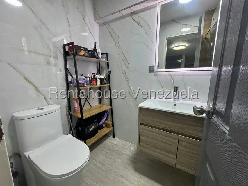 Apartamento (1 Nivel) en Venta en Santa Monica, Distrito Metropolitano - 20