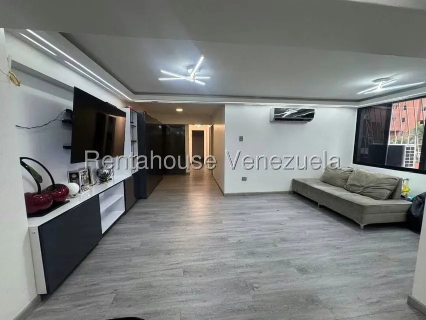 Apartamento (1 Nivel) en Venta en Santa Monica, Distrito Metropolitano - 4