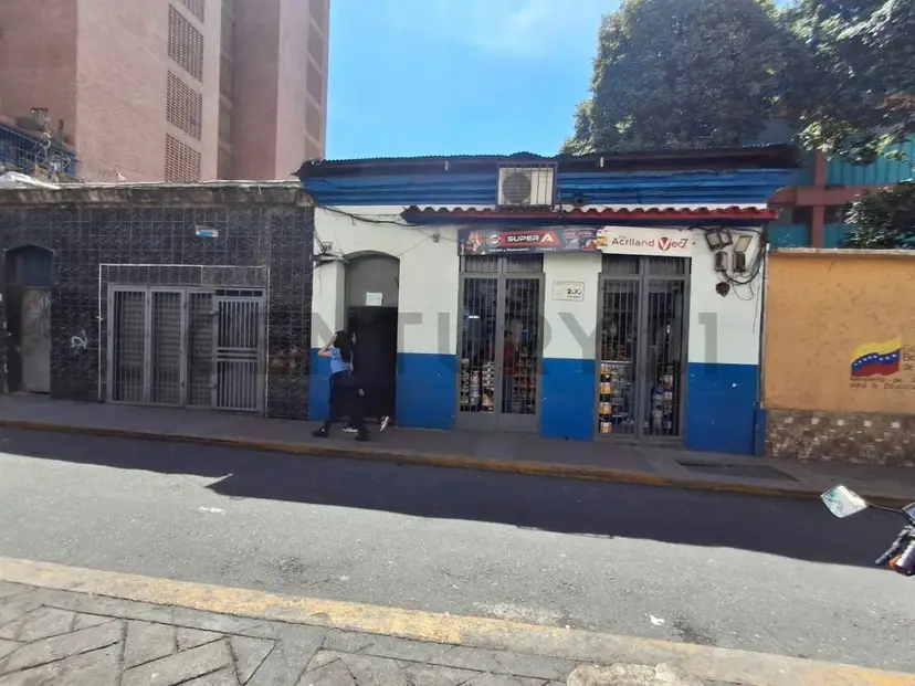 Hotel | Terreno en venta en La Concordia - Parroquia Santa Teresa. 507 USD x m²
