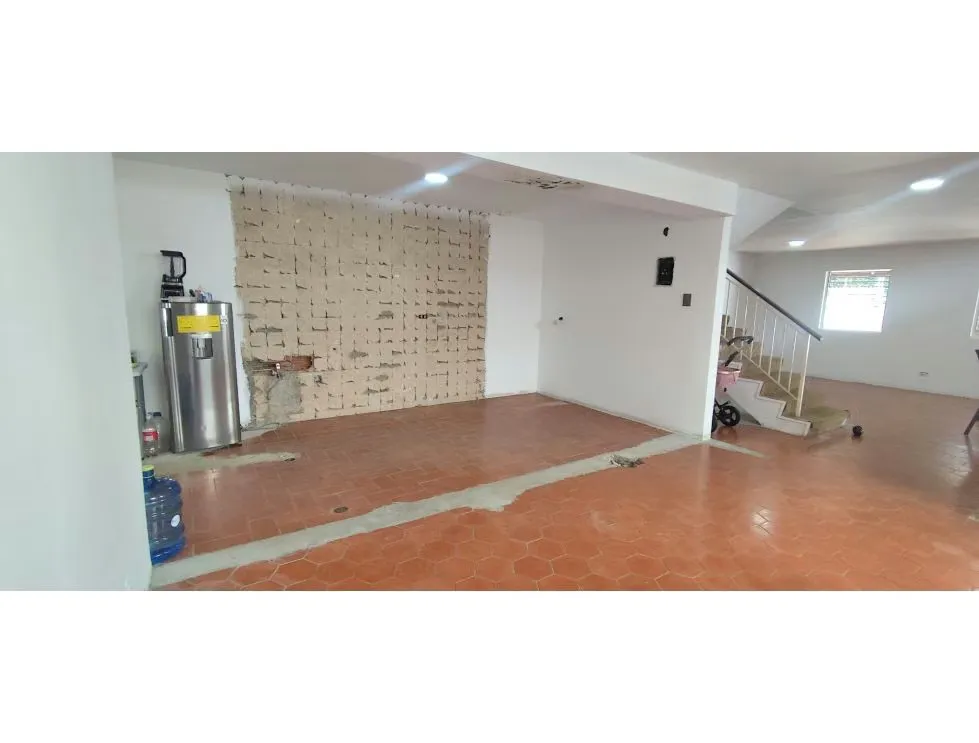 CASA PARA REMODELAR EN CALLE CERRADA LOMAS DE LA TRINIDAD - 8
