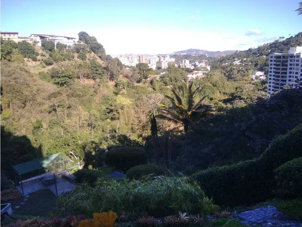 Venta Amplia casa amoblada 447m2 5h/6b/4p. Vizcaya. Mun Baruta - 3