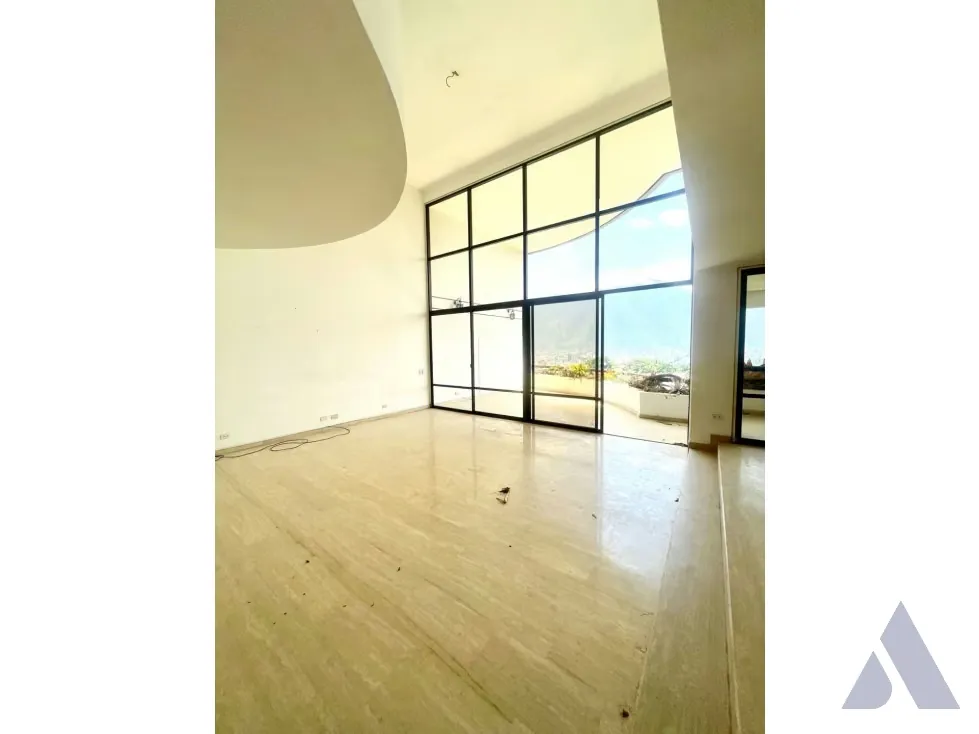 Vendo apartamento duplex 400m2 4h/5b/4p Lomas de San Román 6915 - 2