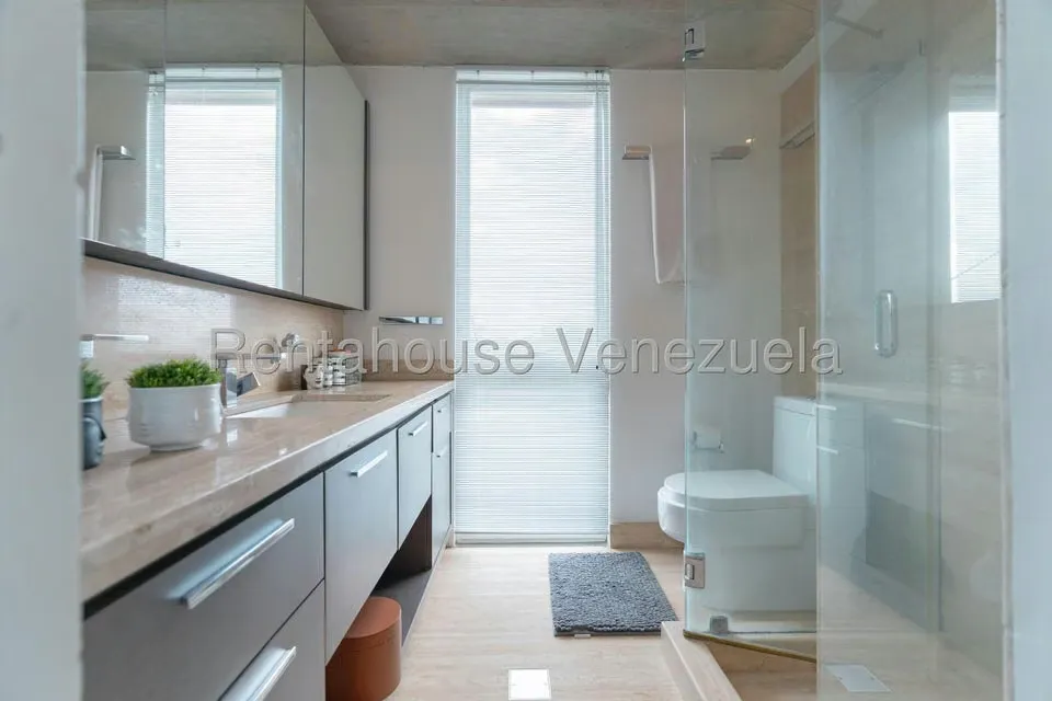 Casa (Multipes Niveles) en Venta en Alto Hatillo, Distrito Metropolitano - 24