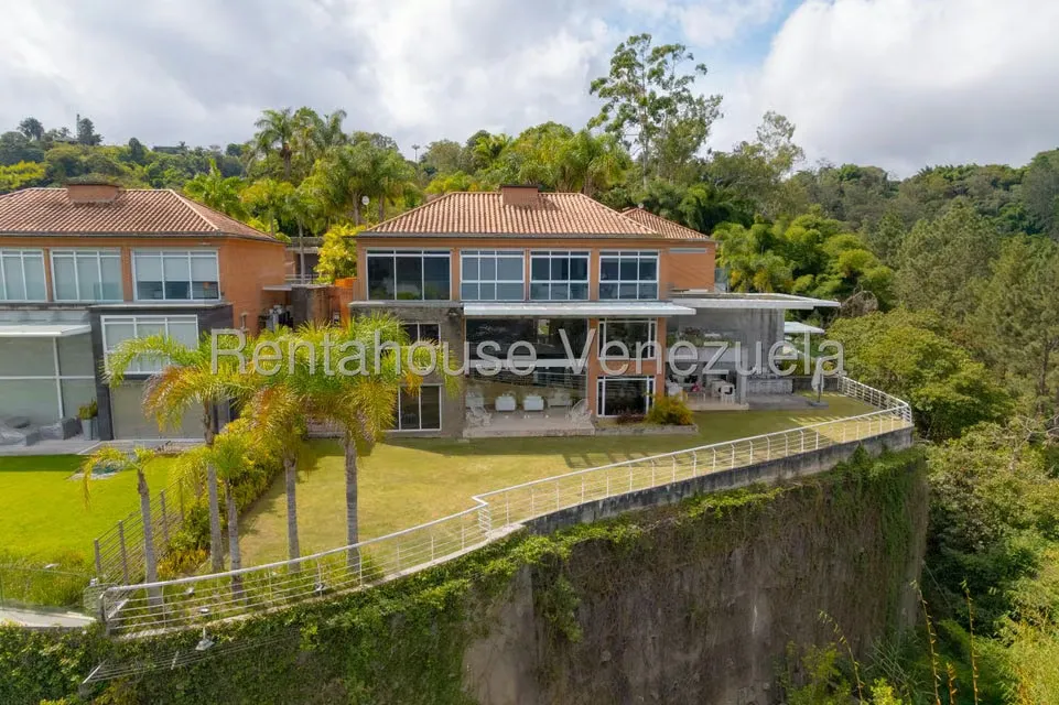 Casa (Multipes Niveles) en Venta en Alto Hatillo, Distrito Metropolitano - 41
