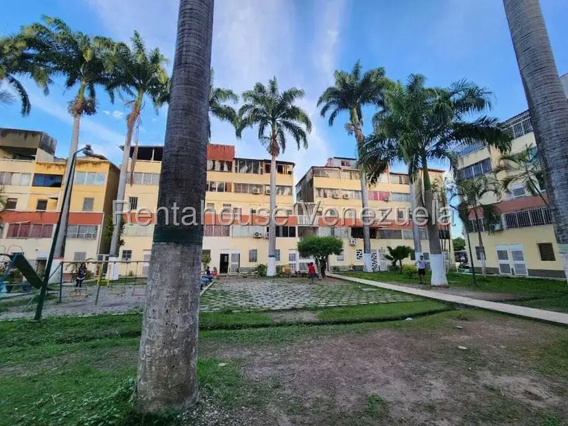 Apartamento (1 Nivel) en Alquiler en Almarriera, Lara
