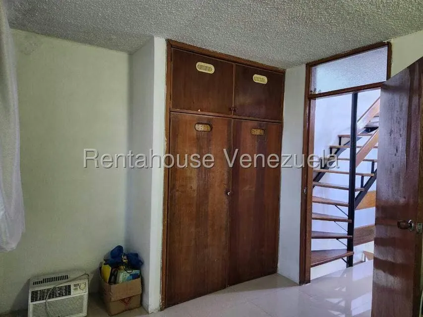 Apartamento (1 Nivel) en Alquiler en Almarriera, Lara - 18