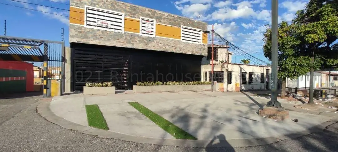 Edificio en Venta en Avenida Libertador, Lara