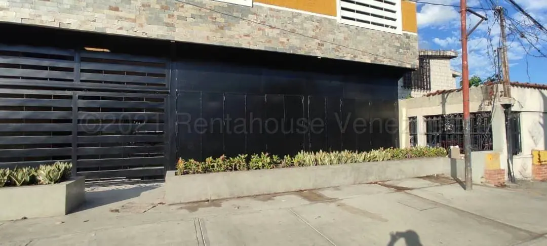 Edificio en Venta en Avenida Libertador, Lara - 29