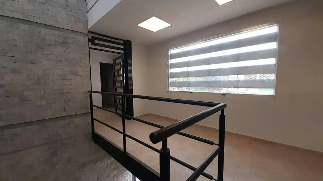 Edificio en Venta en Avenida Libertador, Lara - 8