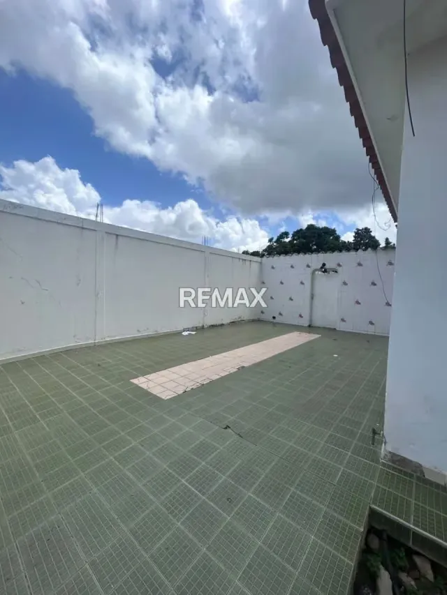 Espaciosa Casa en Alquiler en el Oeste de Barquisimeto - Planta Baja - 2