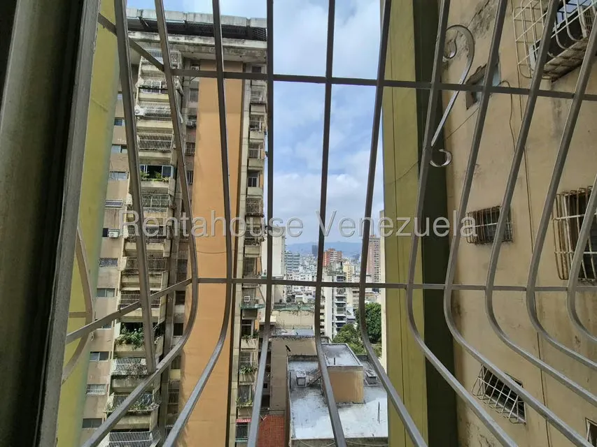 Apartamento (1 Nivel) en Venta en Parroquia San Jose, Distrito Metropolitano - 5