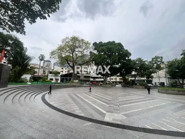 En alquiler apartamento amoblado ETIQUETA VERDE en el casco de Chacao, balcon con hermosa vista y 1 puesto de estacionamiento - 18