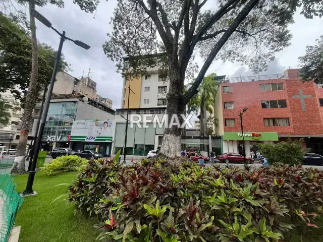 En alquiler apartamento amoblado ETIQUETA VERDE en el casco de Chacao, balcon con hermosa vista y 1 puesto de estacionamiento - 20
