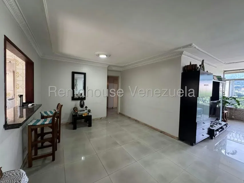 Apartamento (1 Nivel) en Venta en La Urbina, Distrito Metropolitano - 2