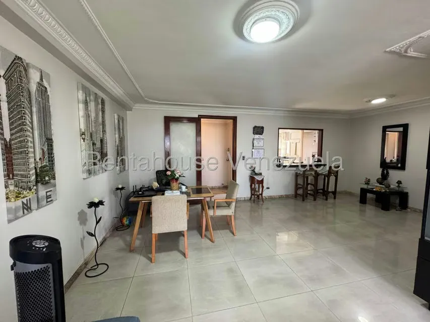 Apartamento (1 Nivel) en Venta en La Urbina, Distrito Metropolitano - 8