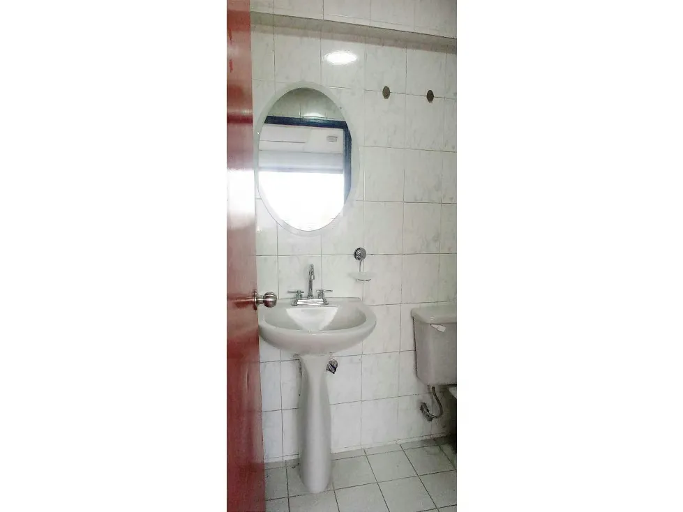 Alquilo oficina 145m2 Boleita Sur 7542 - 9