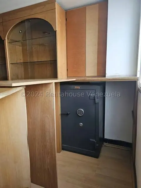 Local Comercial en Venta en Parroquia Catedral, Distrito Metropolitano - 11