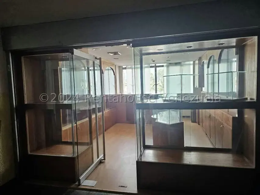 Local Comercial en Venta en Parroquia Catedral, Distrito Metropolitano - 3