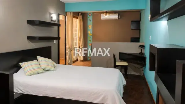 Amplia casa en venta en Las Esmeraldas – La Tahona, con terrazas y vista panorámica - 12