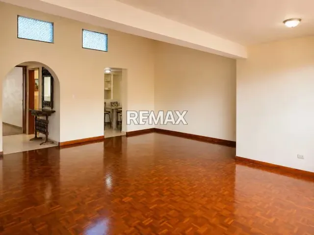 Amplia casa en venta en Las Esmeraldas – La Tahona, con terrazas y vista panorámica - 5