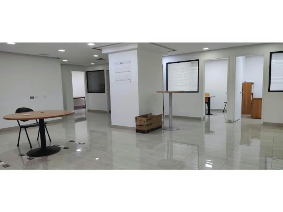 Alquilo oficina 140+40m2 Los Palos Grandes 4666 - 13