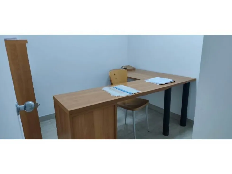 Alquilo oficina 140+40m2 Los Palos Grandes 4666 - 6