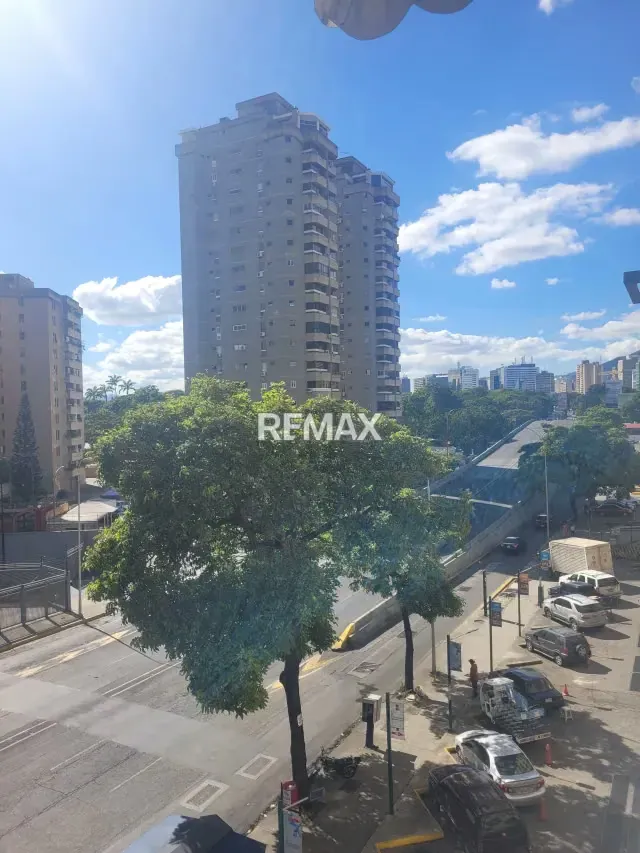 OFICINA EJECUTIVA, EN VENTA, EN ZONA ESTRATÉGICA DE LOS DOS CAMINOS - 13