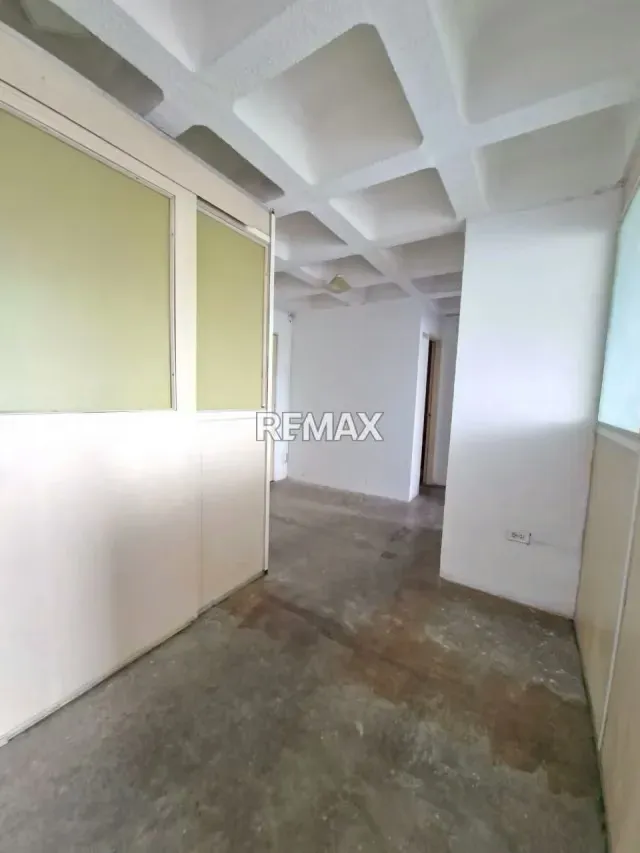 OFICINA EN VENTA 75MTS LOS CHAGUARAMOS - 5